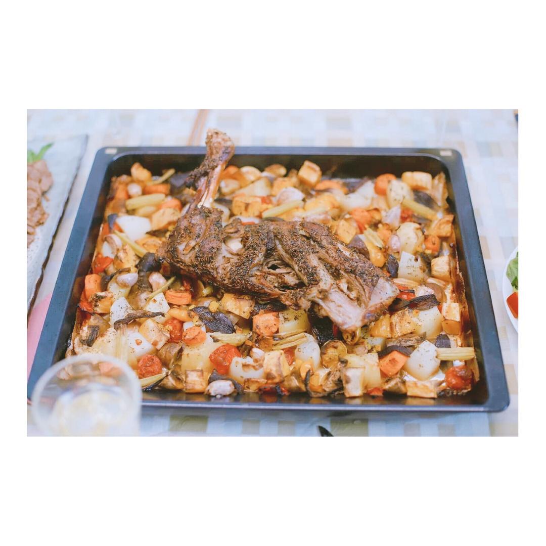 孜然蒜香烤羊腿