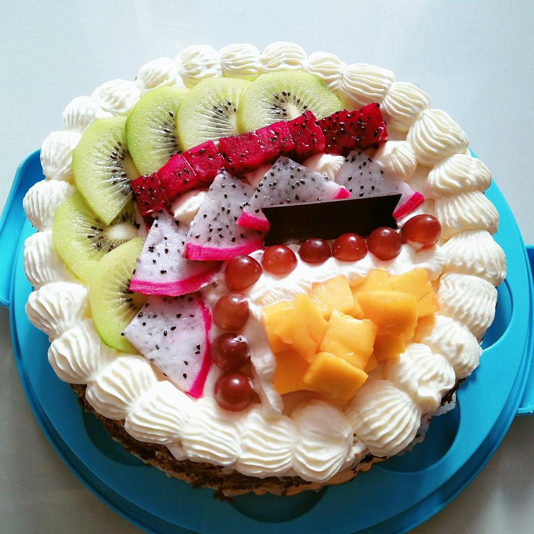 敏然落韵做的鲜奶水果生日蛋糕8寸