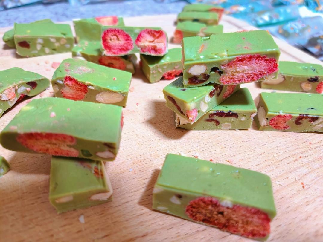 草莓抹茶牛轧糖