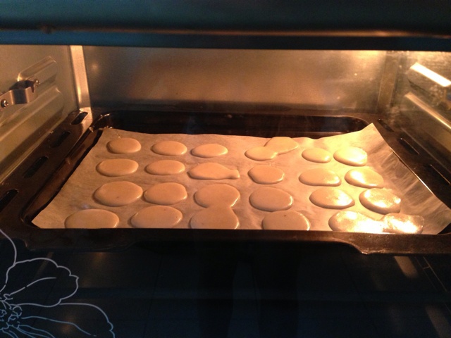 马卡龙(杏仁蛋白糖饼)