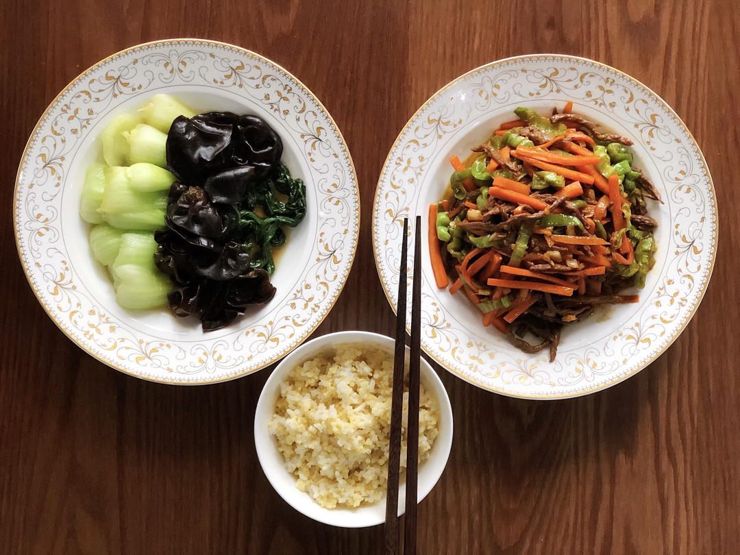 营养美味胡萝卜丝炒牛肉