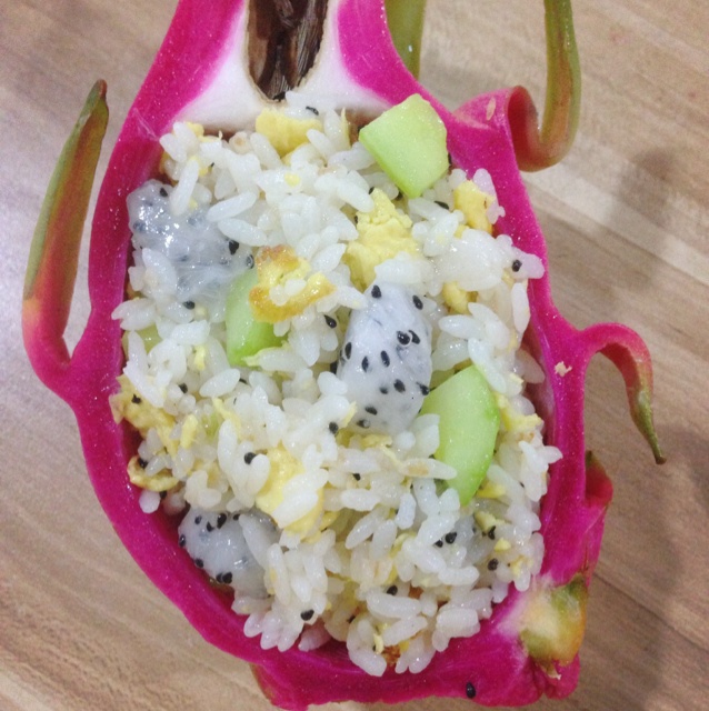 清爽火龙果炒饭