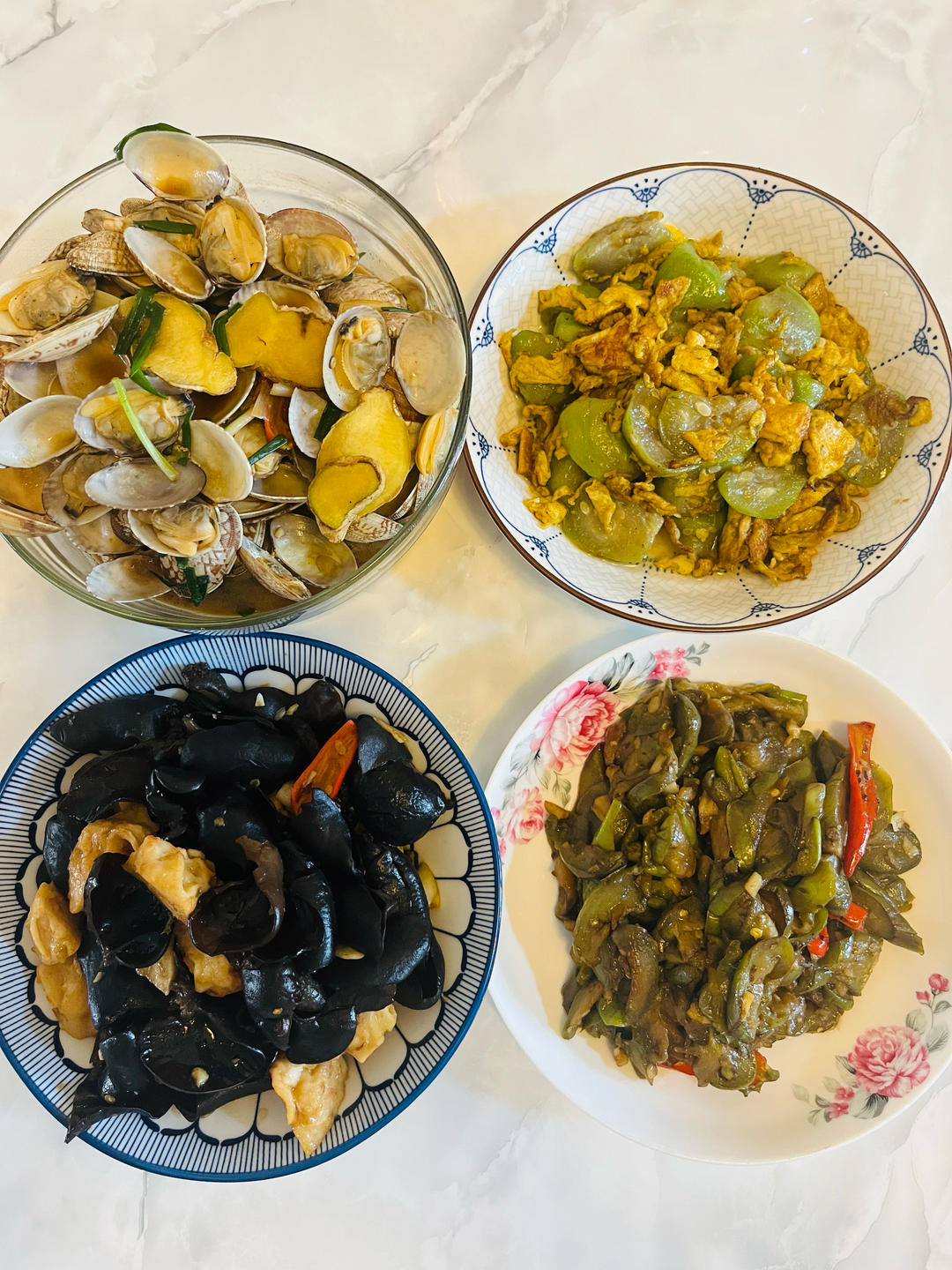 我家的小饭桌