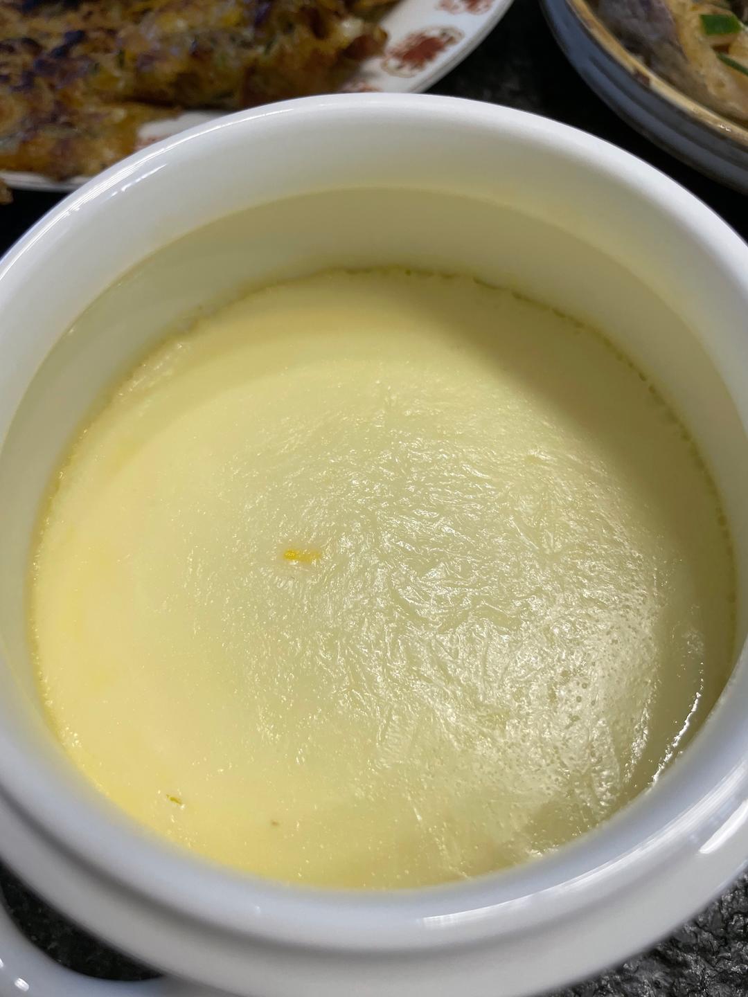 鲜牛奶炖蛋的做法 步骤5