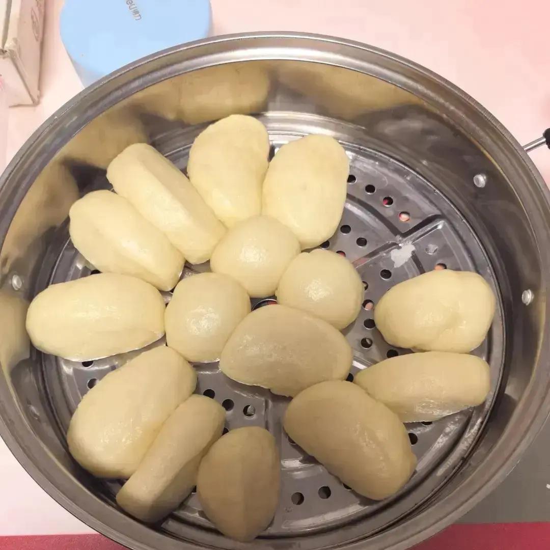 一发奶香小馒头，口感特别好！