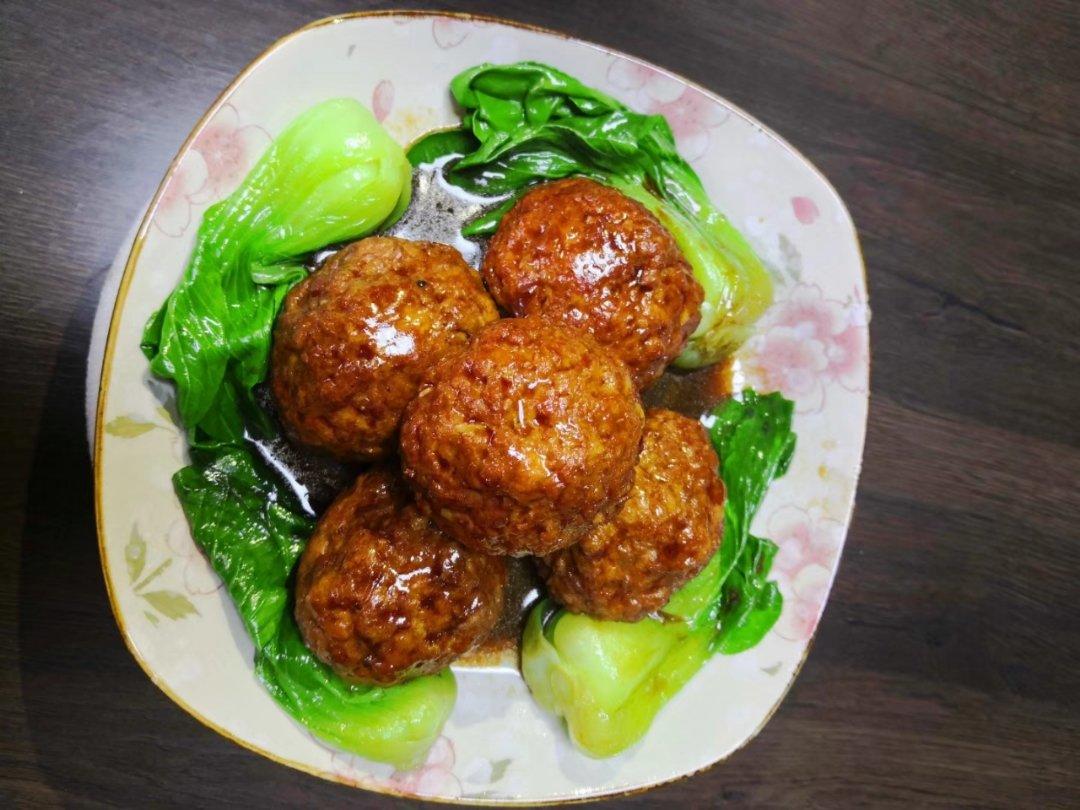 四喜丸子/红烧狮子头 Chinese Meatballs