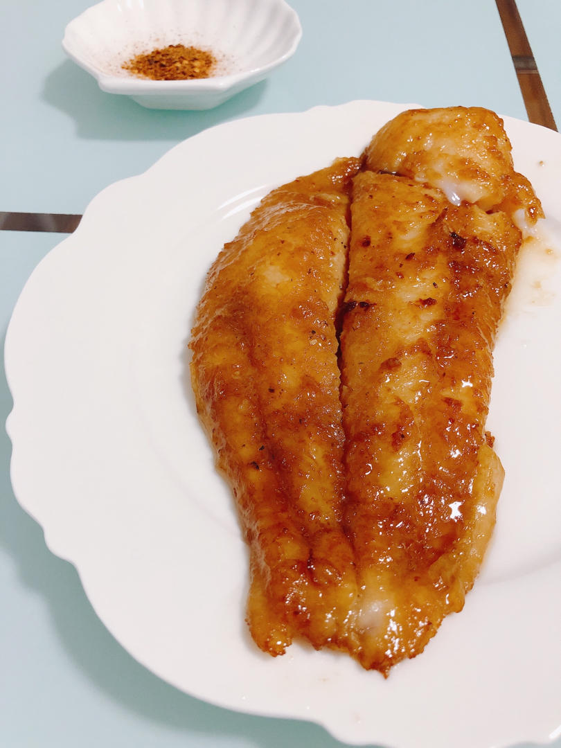 香煎两条快乐巴沙鱼柳