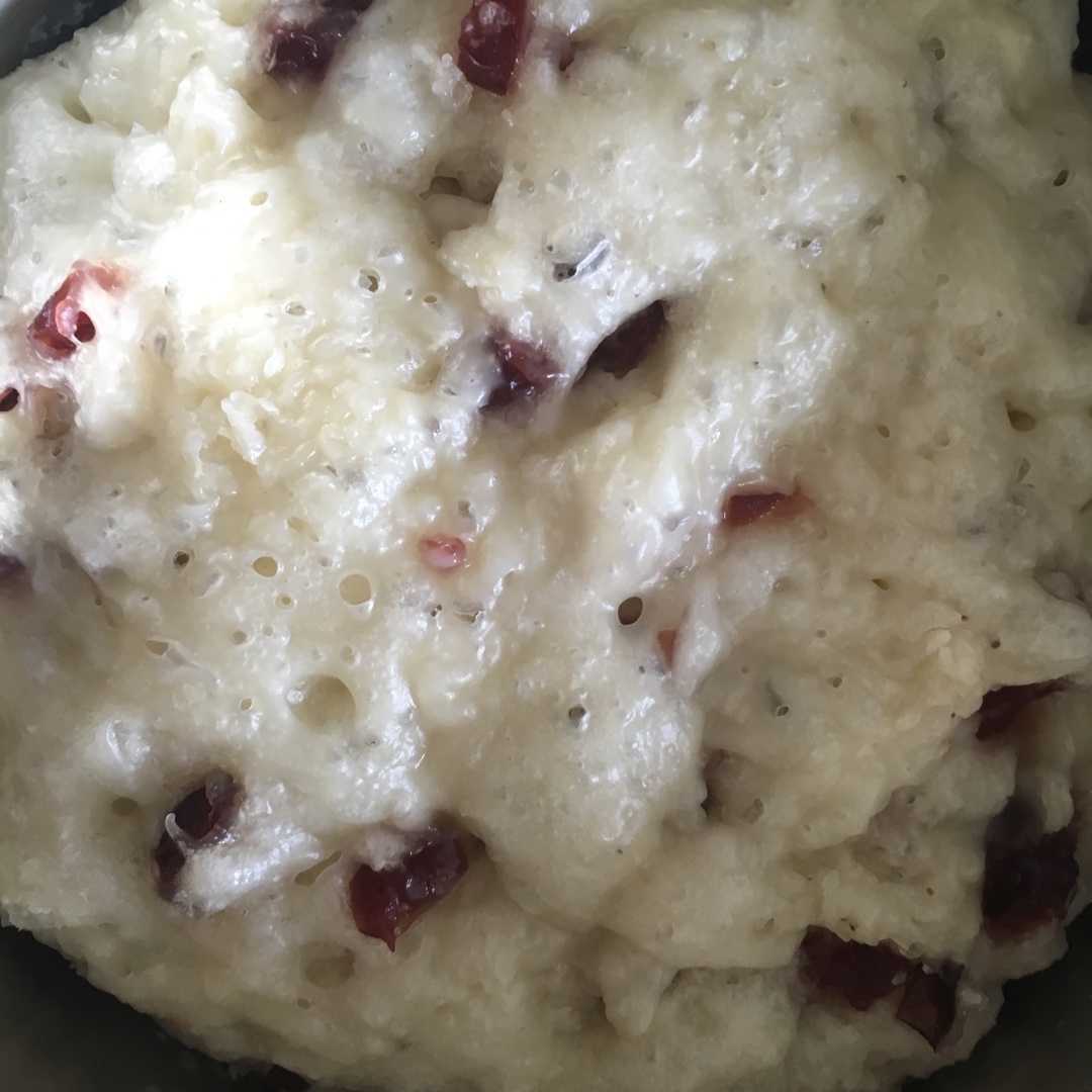 不用揉面，简单易做的——蔓越莓发糕