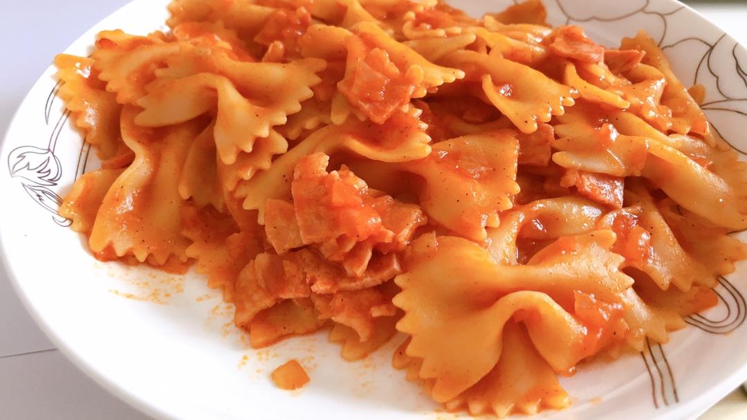 番茄肉酱意大利面