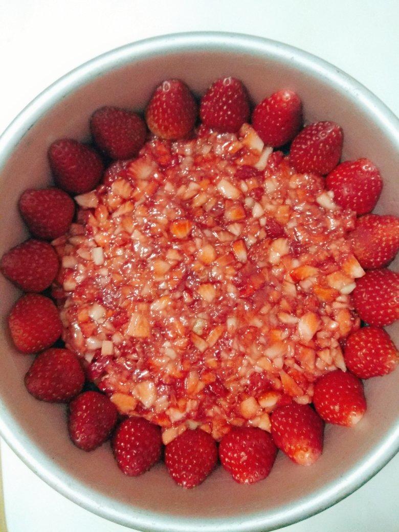 草莓慕斯（6寸）