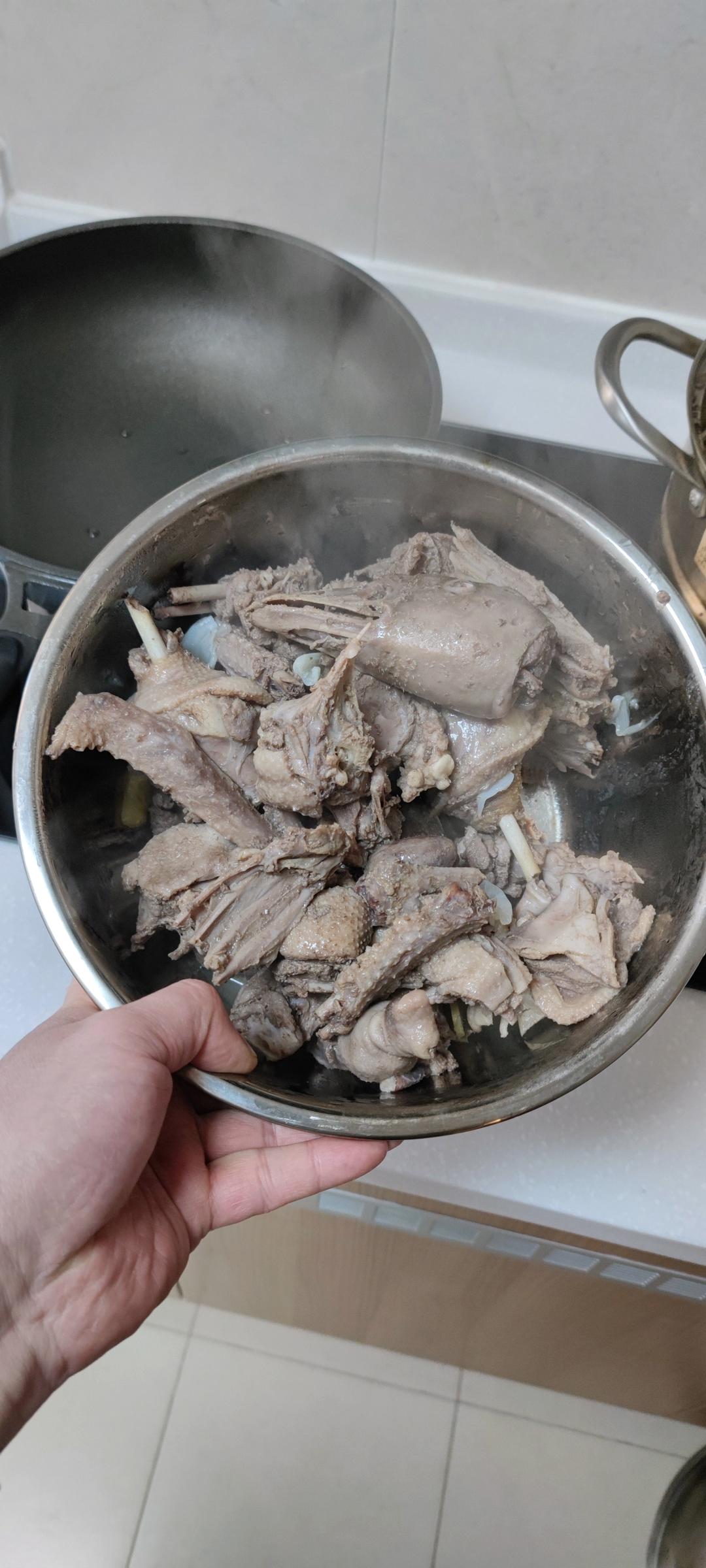 [原创] 东北名菜，铁锅炖大鹅土豆