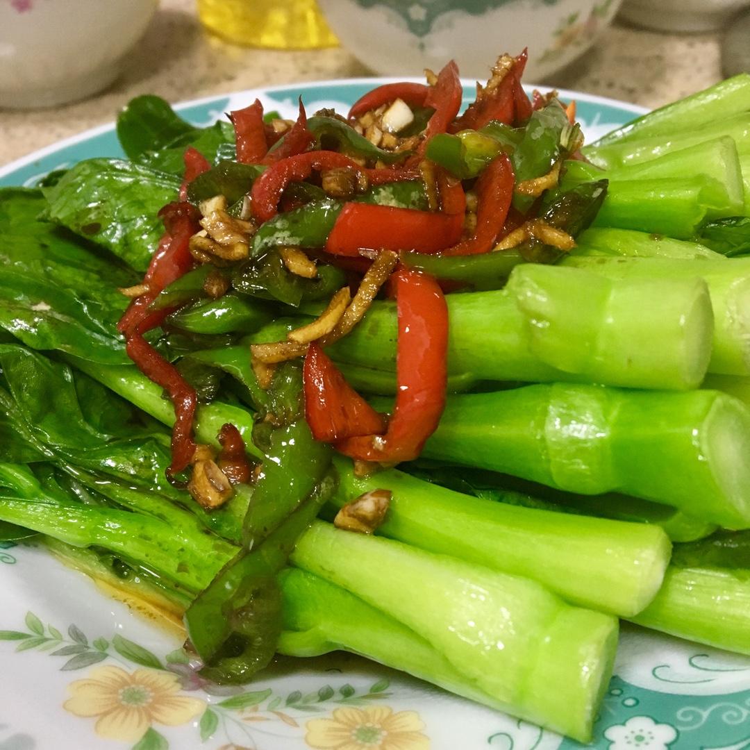 和爸爸妈妈一起吃饭