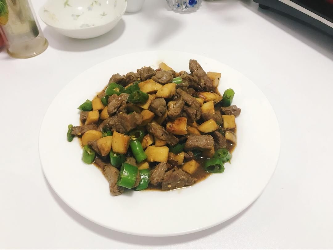 黑椒配牛肉这么好吃，当然是天生一对！——黑椒牛肉粒