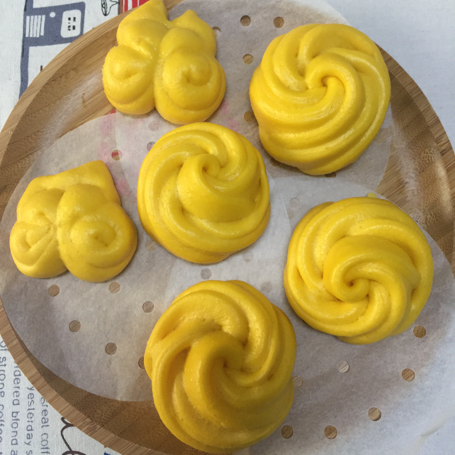 飘摇晨食记做的南瓜花卷馒头