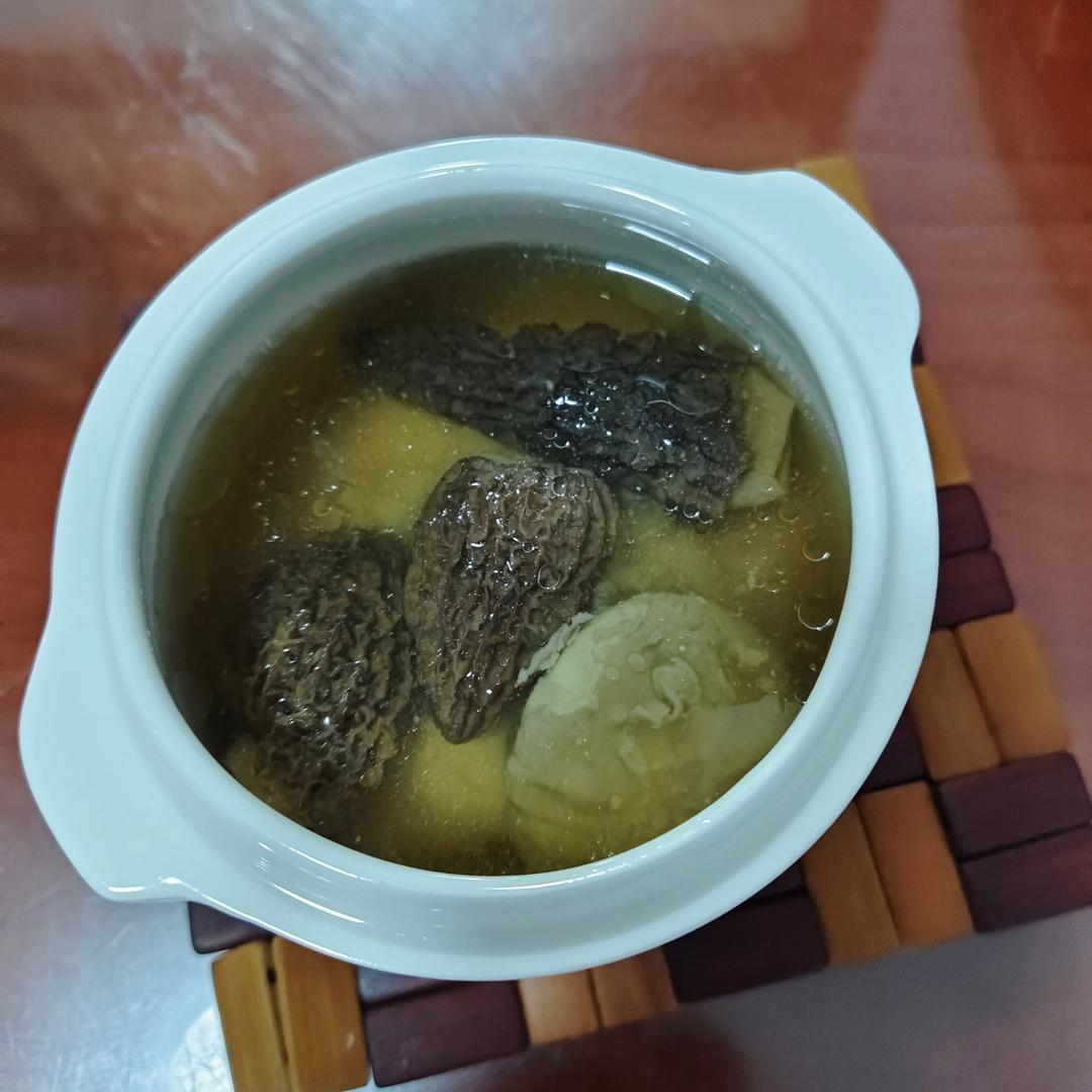 羊肚菌瘦肉汤