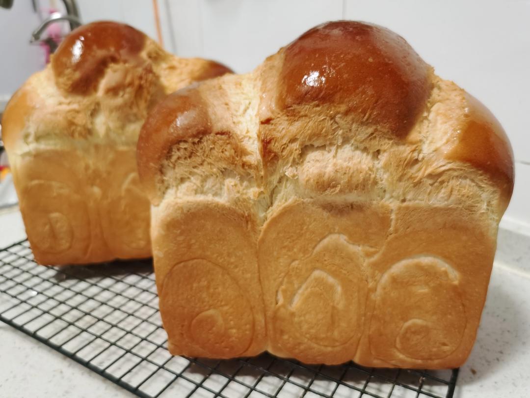 椰蓉满满吐司！幸福的味道。