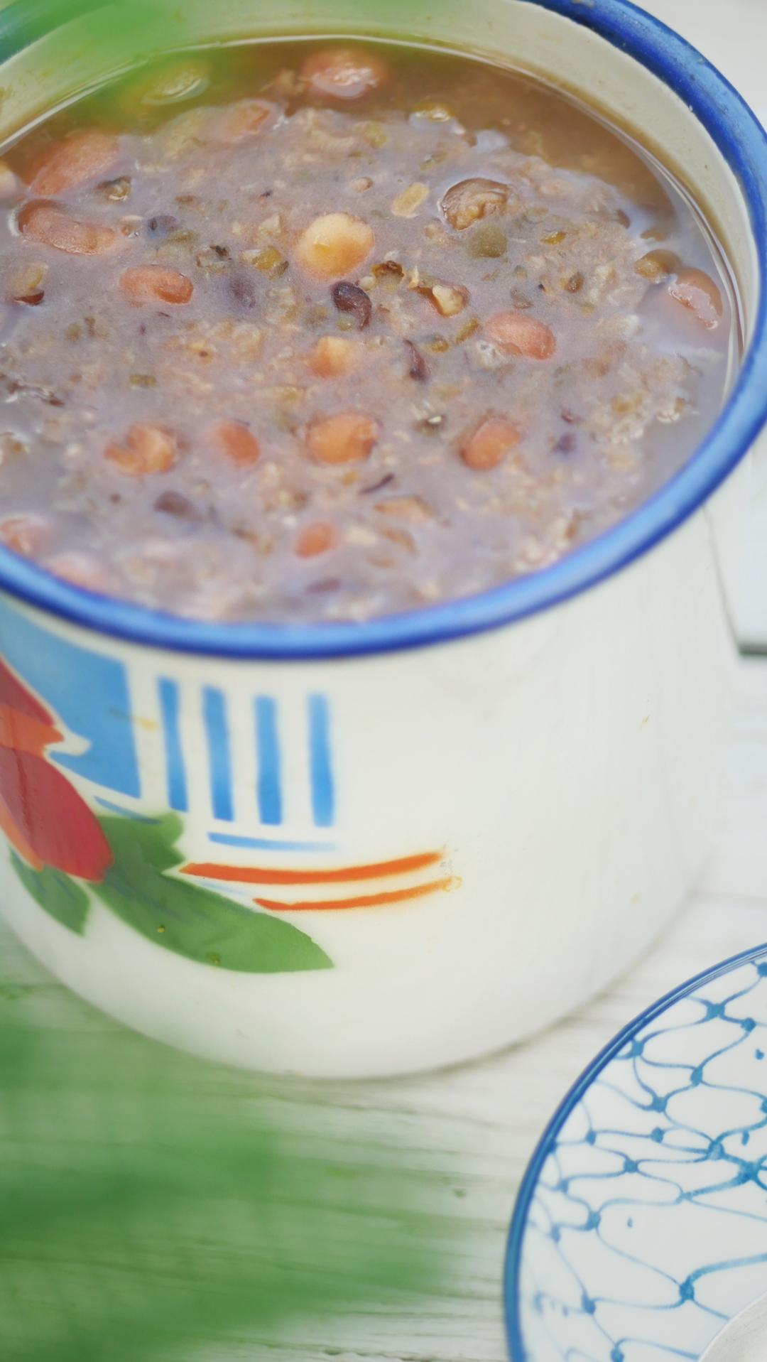 豆浆杂粮粥（别名：回归正轨粥）丨健康·三餐