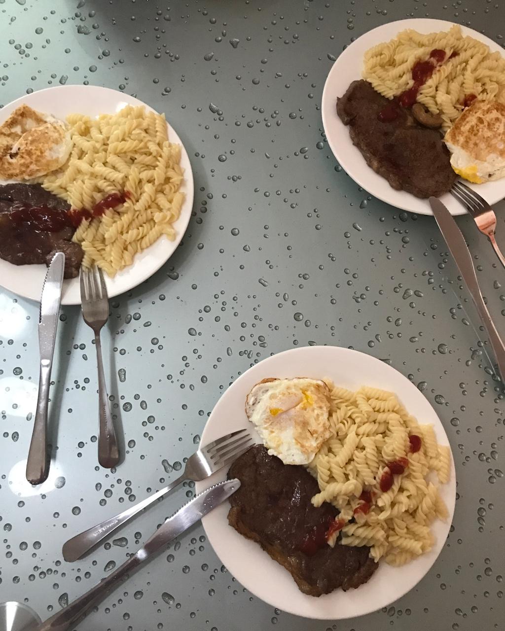 四分钟煎好一块鲜嫩多汁的牛排