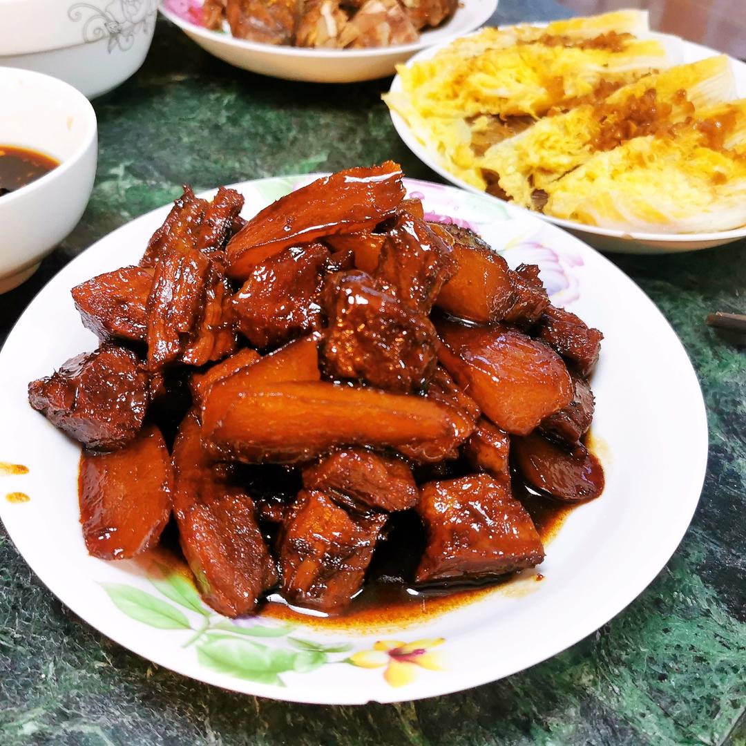 焖烧萝卜牛腩，软烂鲜香，好吃又下饭