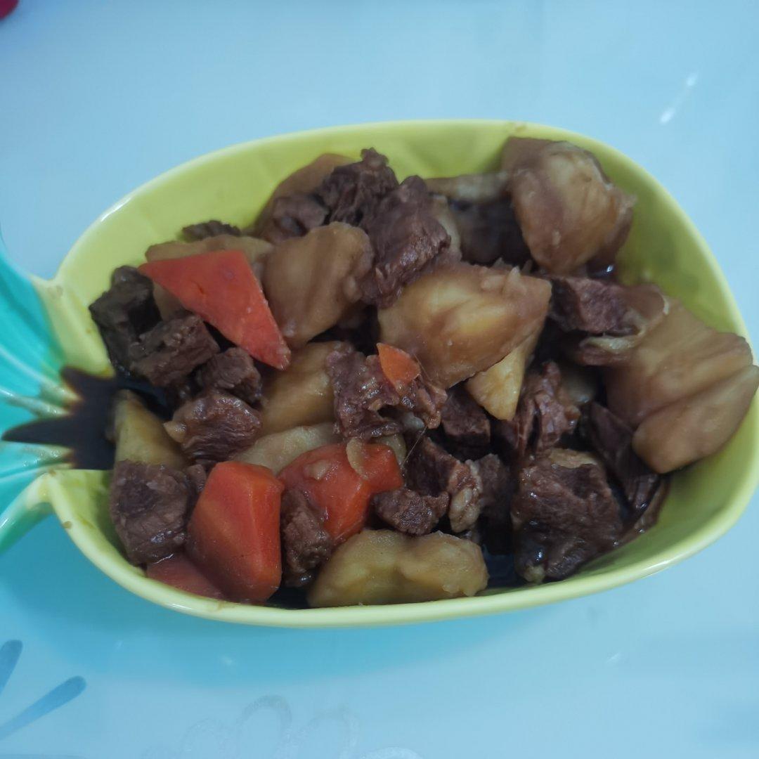 牛肉炖土豆