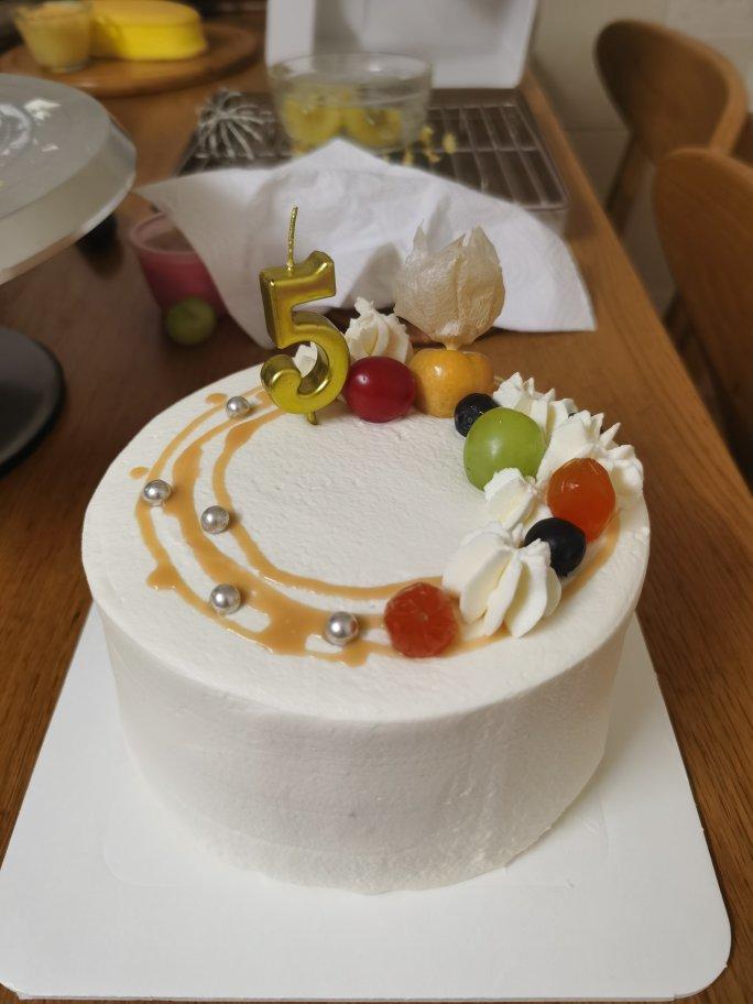 极简韩风蛋糕（图库）