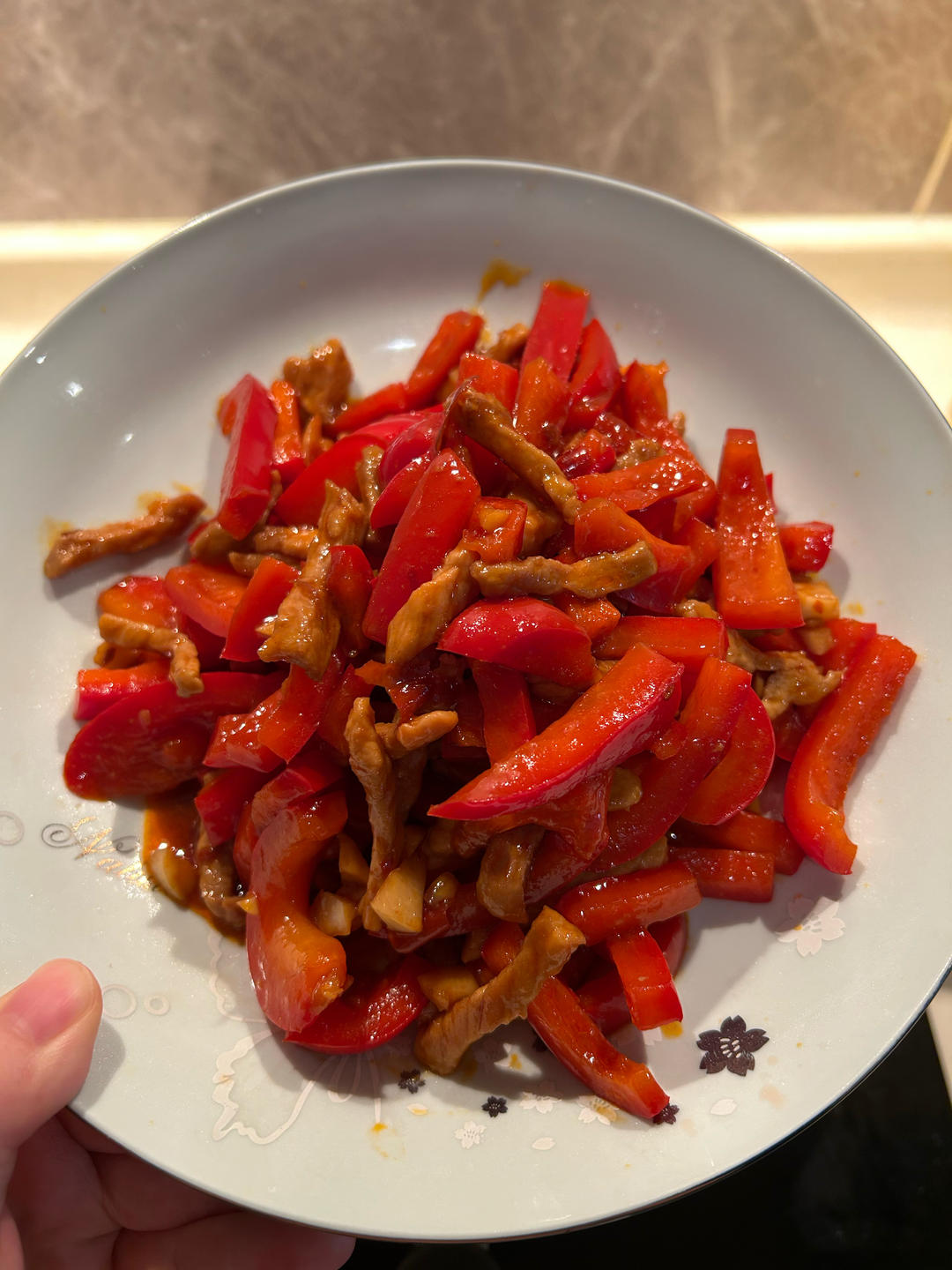 超简单的甜椒炒肉
