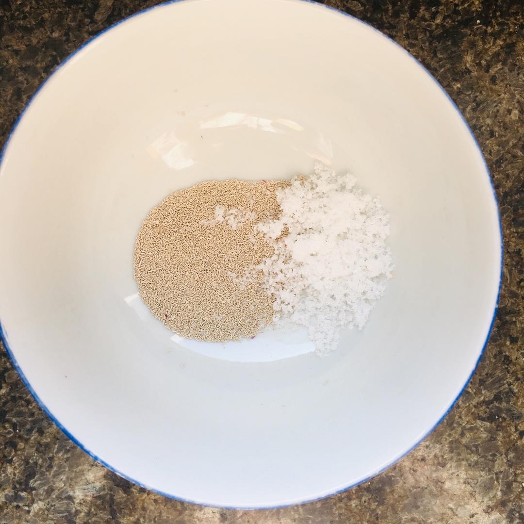 纯奶手撕吐司的做法 步骤1
