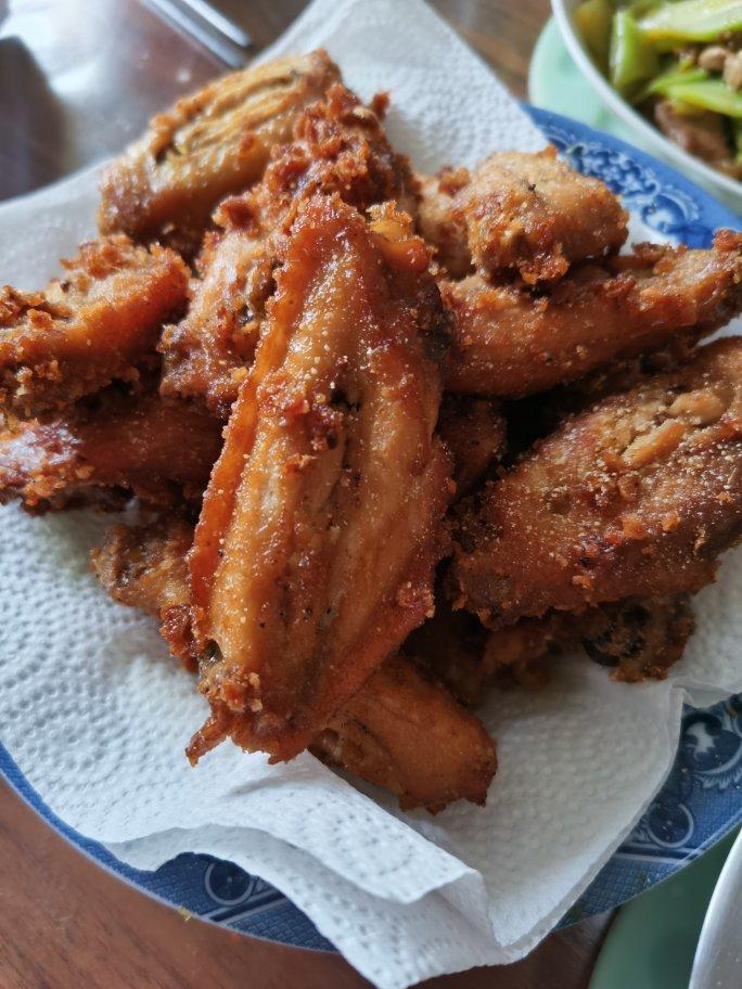 蒜香炸鸡翅