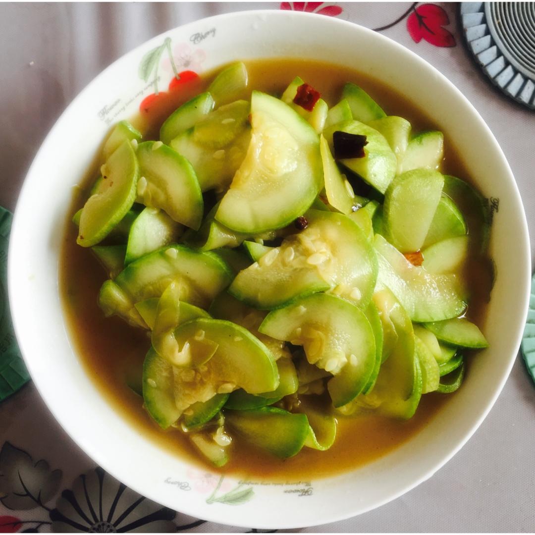 逸轻尘_渡做的醋溜西葫芦