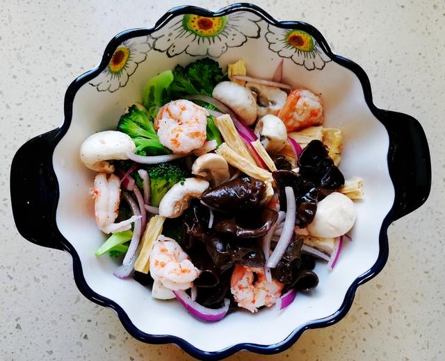 惊艳的下酒菜-多彩虾球西兰花的做法