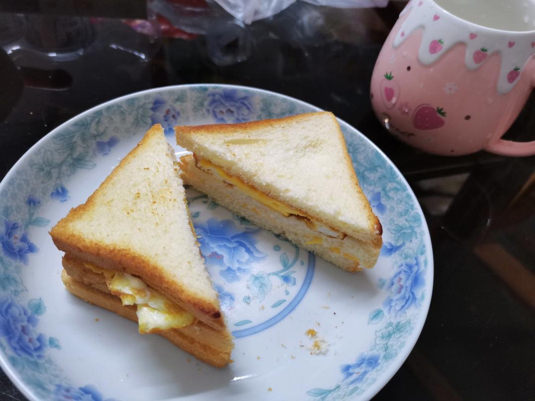 大兰的早餐桌