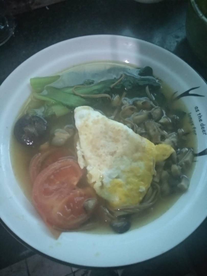 菌汤面条 看得见的香菇 尝得到的鲜美 这才是真正的菌汤