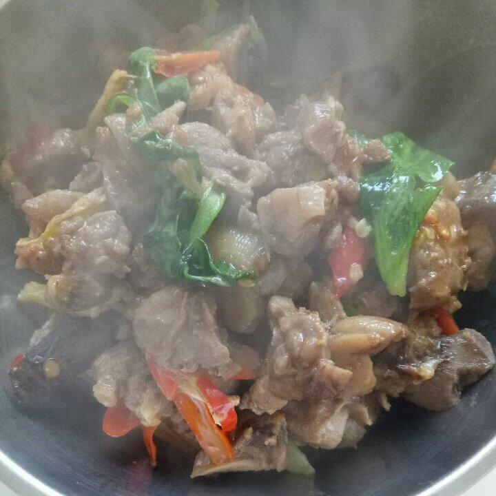 子姜焖鸭煲
