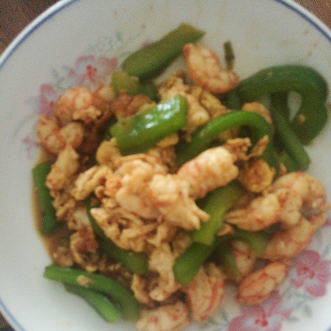 虾仁炒鸡蛋青椒