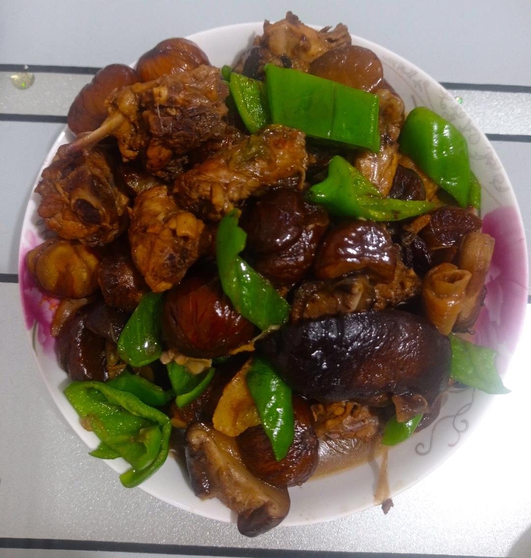 软糯的板栗烧鸡 好吃到舔手指