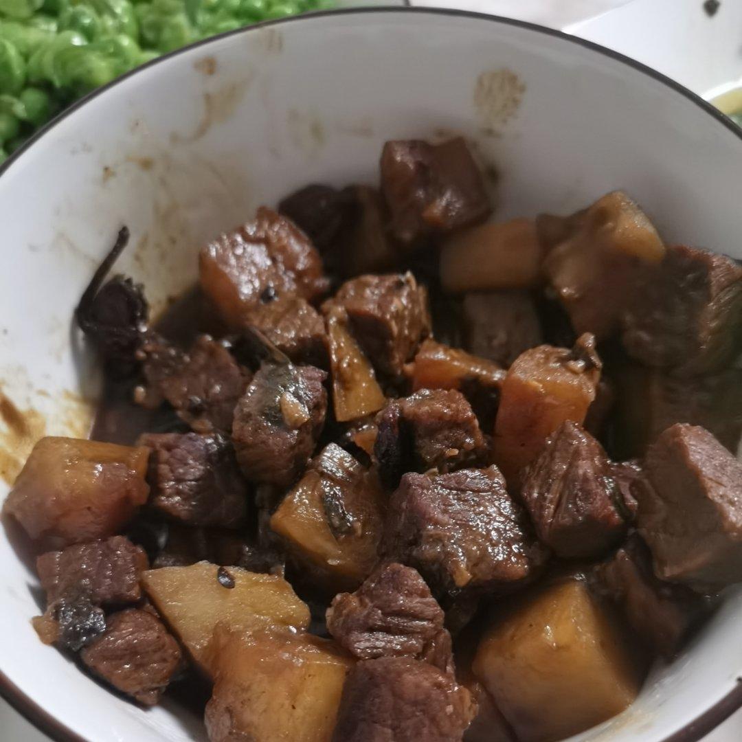 土豆炖牛肉-家常好吃快手！