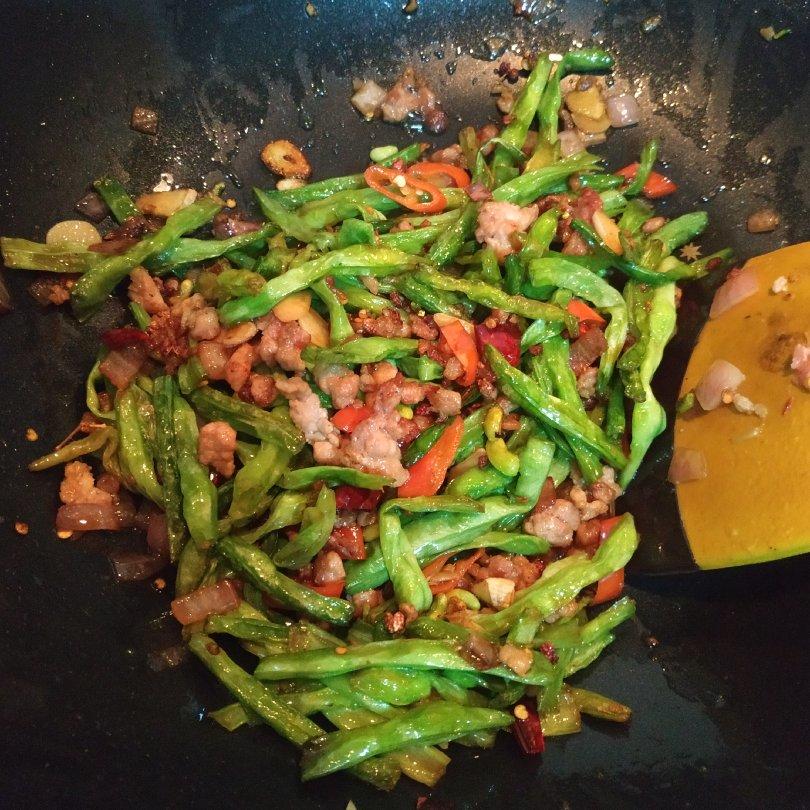 老丁的私房菜-干煸四季豆