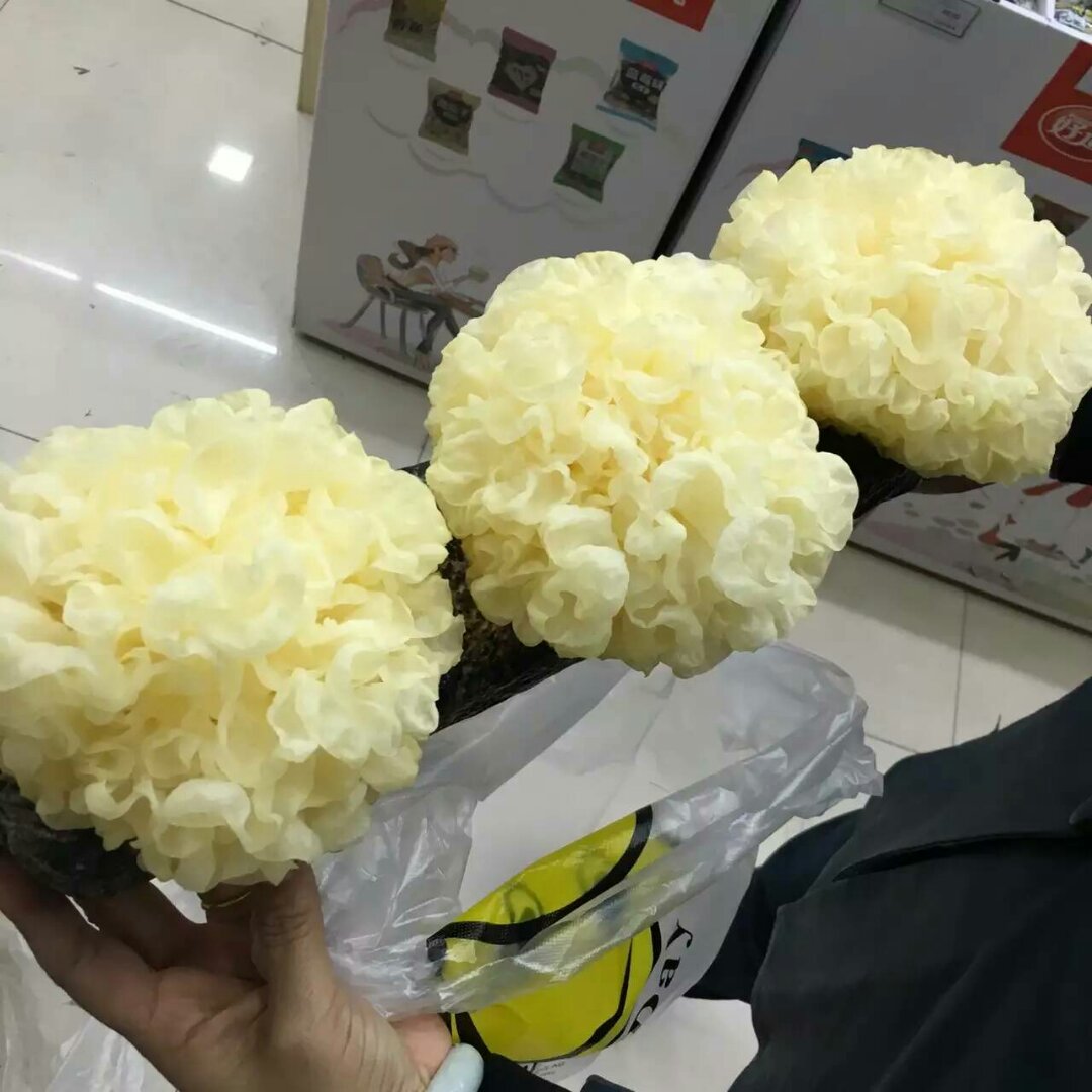红枣银耳莲子羹