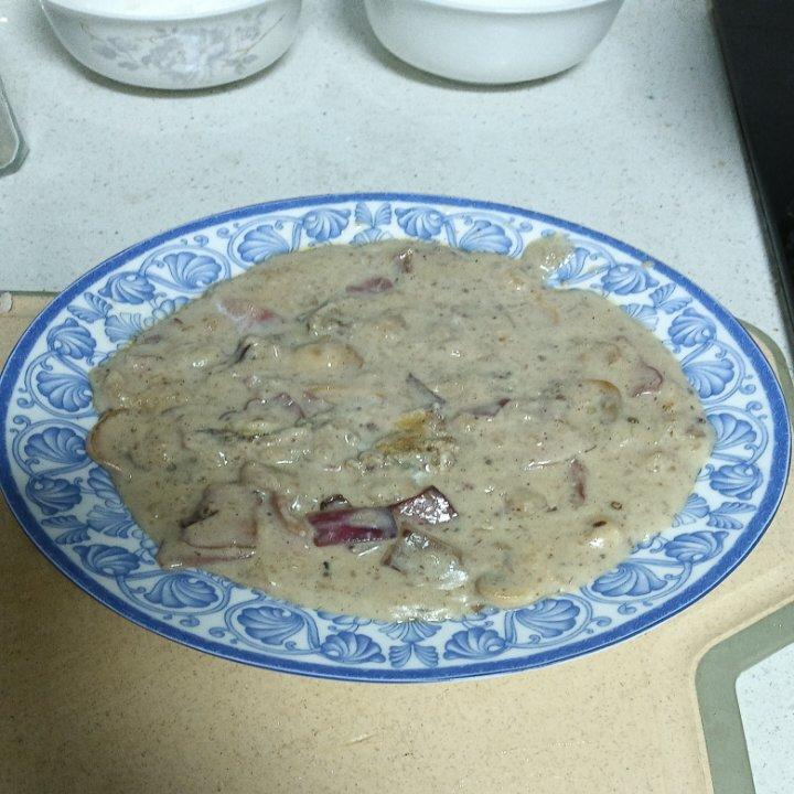 假装在西餐厅的奶油蘑菇汤