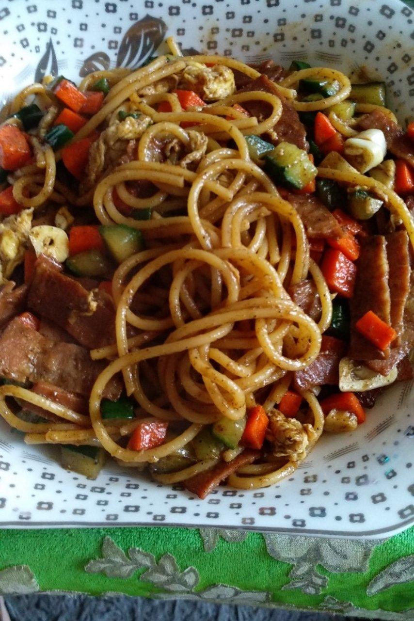 黑胡椒香肠意大利面