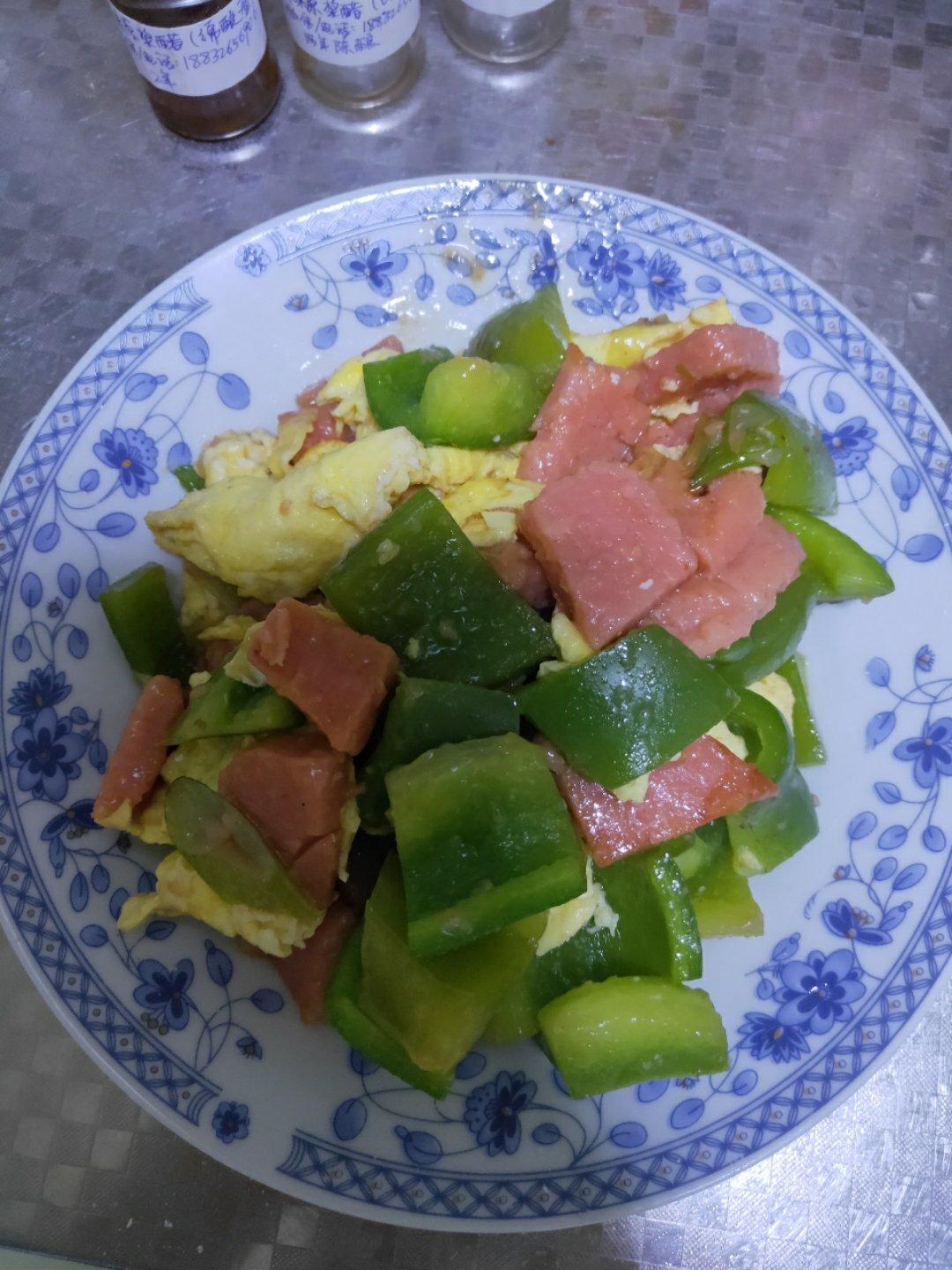 鸡蛋火腿尖椒