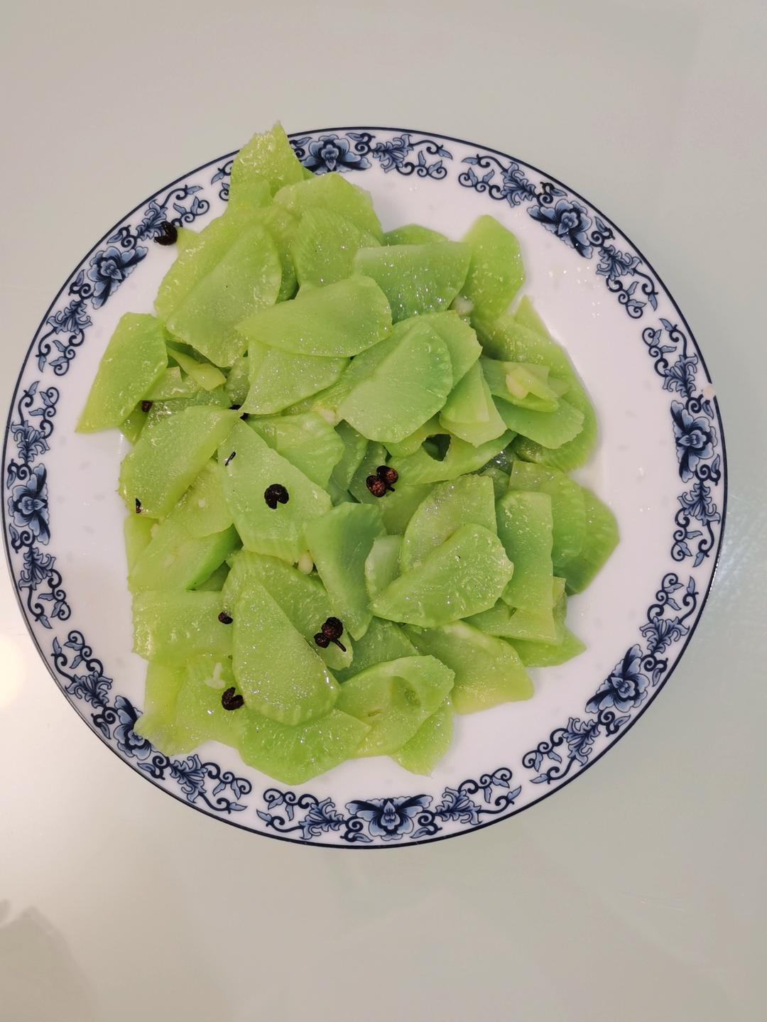 清炒莴笋