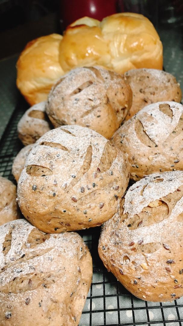 全麦亚麻籽面包