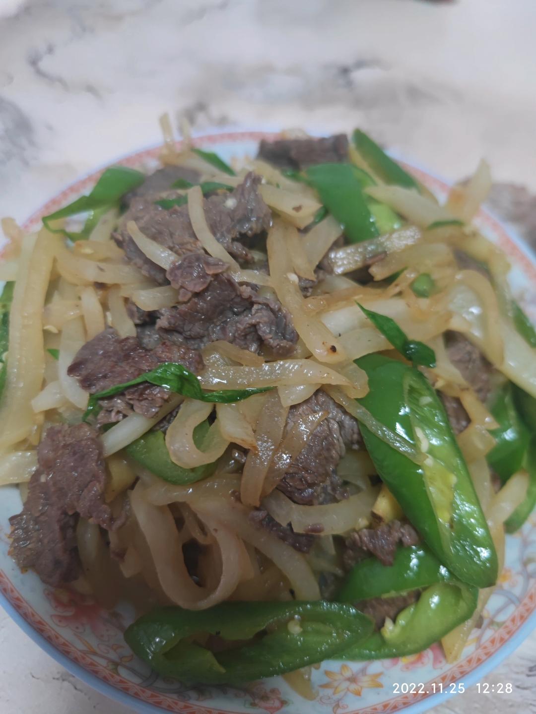 萝卜丝炒牛肉，萝卜小炒最好吃的做法了
