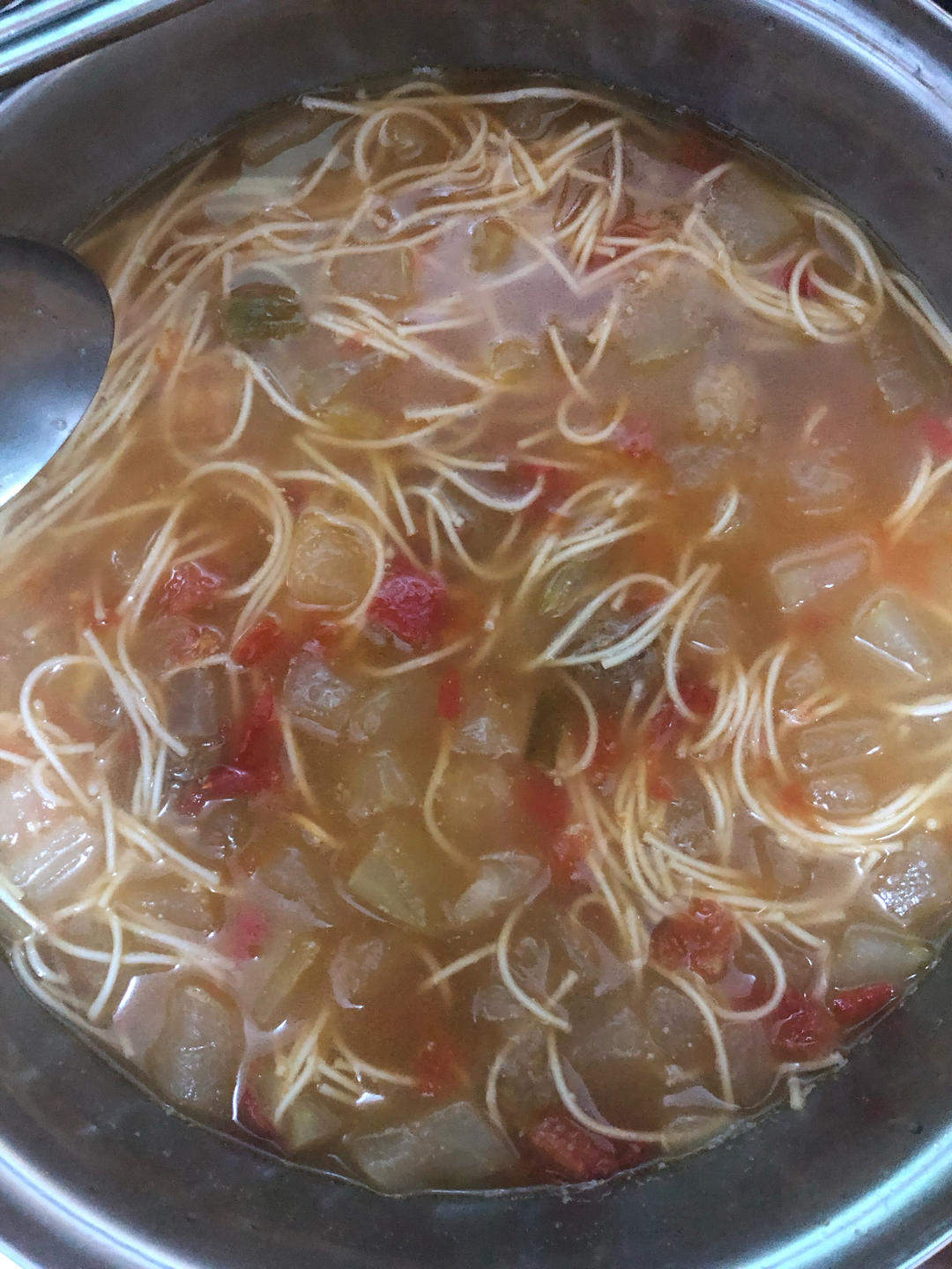 夏季美味：冬瓜西红柿肉丸子汤