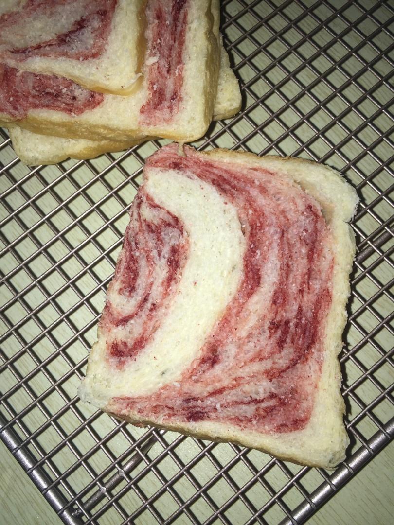 柔软好吃的蜜红豆牛奶吐司（无需分割、一次发酵）