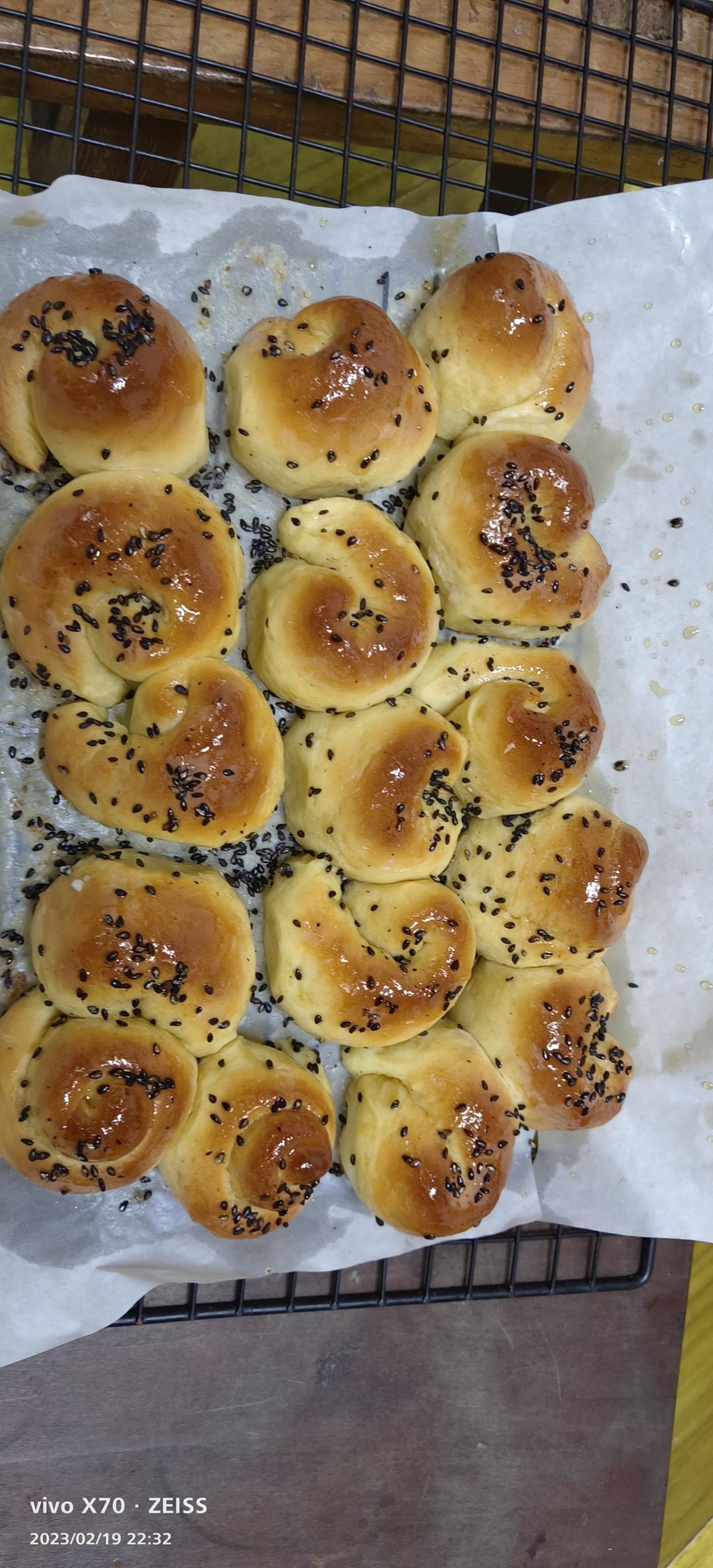 脆底蜂蜜小面包