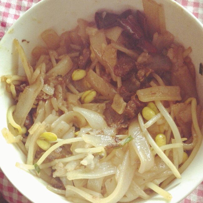 牛肉炒河粉