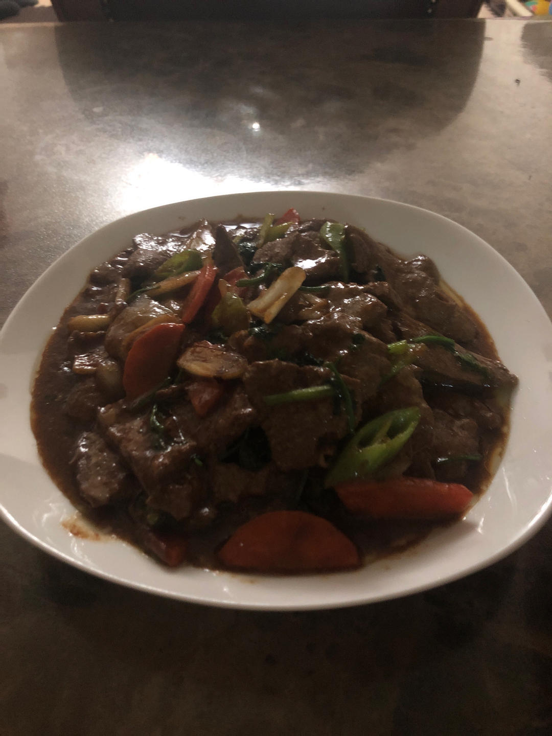 有这道菜，肯定要喝一杯，洋葱炒羊肝