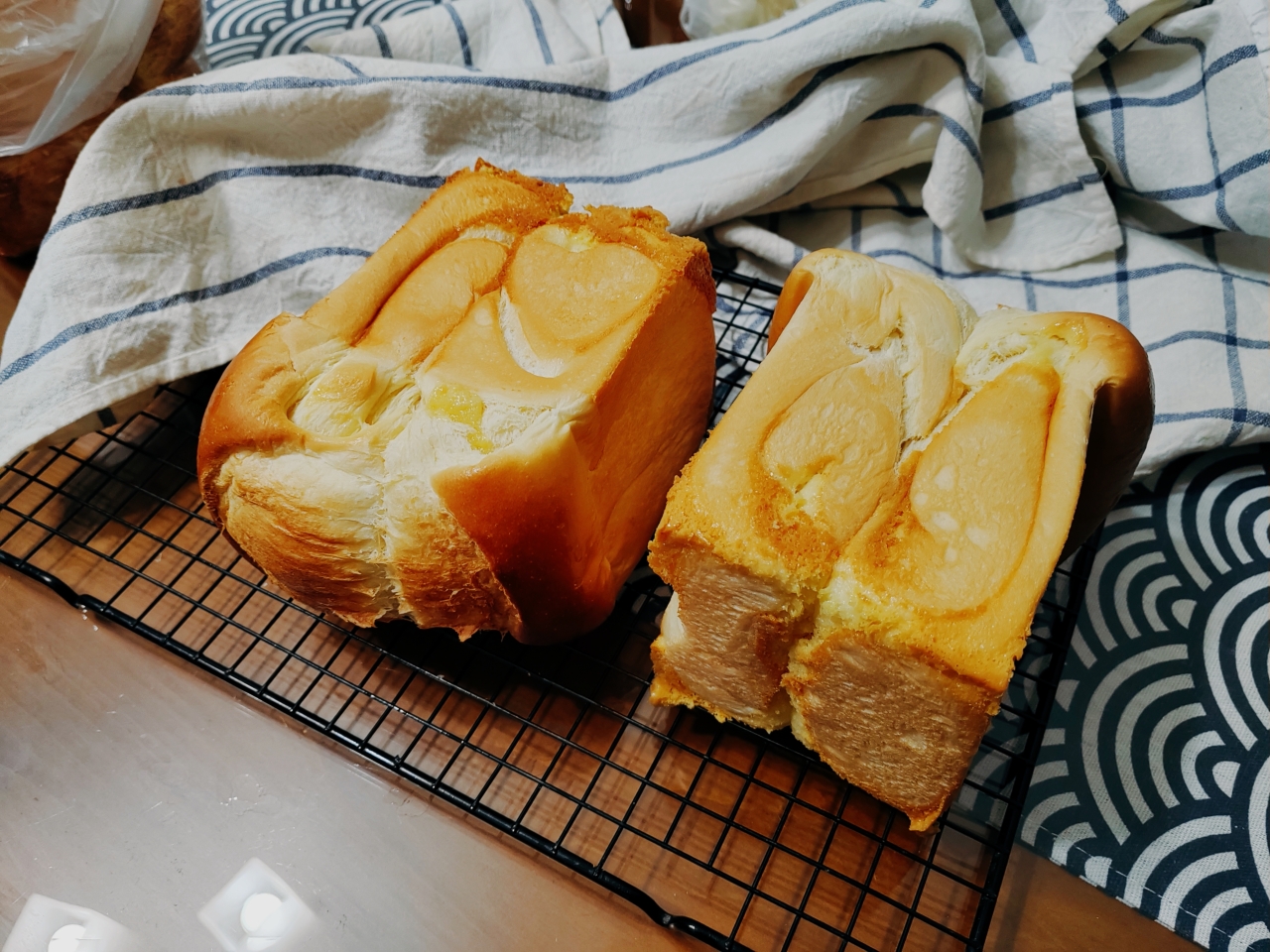 菠萝奶酥吐司